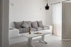 Cova Mykonos Suites 