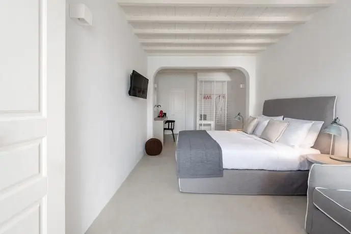 Cova Mykonos Suites 