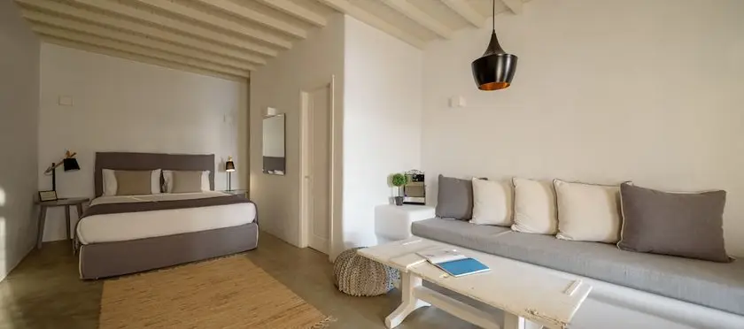 Cova Mykonos Suites 