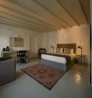 Cova Mykonos Suites 