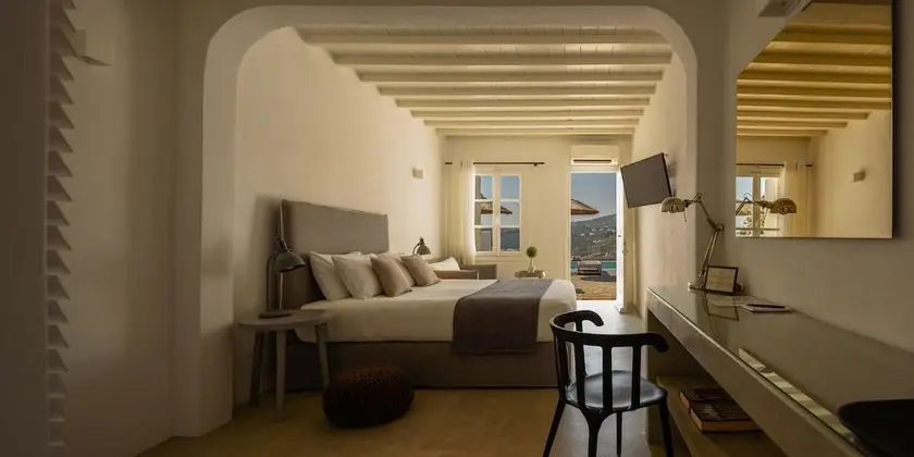 Cova Mykonos Suites 