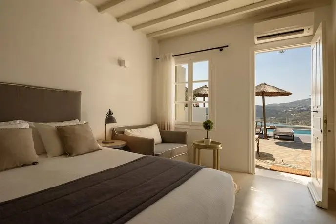 Cova Mykonos Suites 