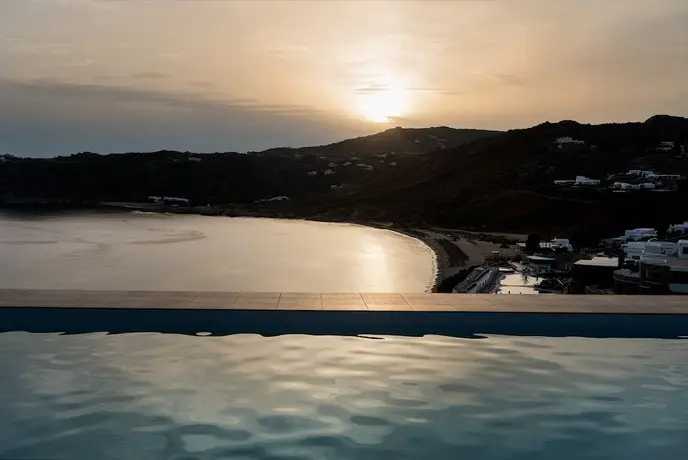 Cova Mykonos Suites 