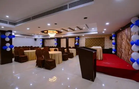 Hotel Raipur Inn 