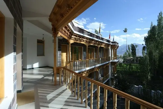 Hotel lhalingkha 