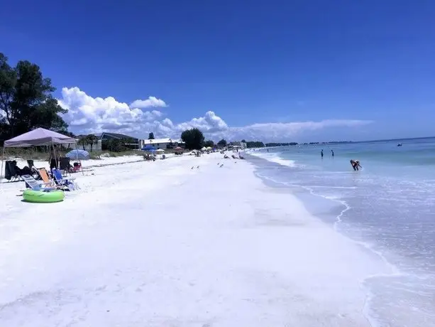 The Anna Maria Island Beach Breeze