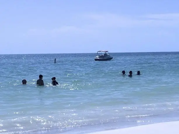 The Anna Maria Island Beach Breeze 