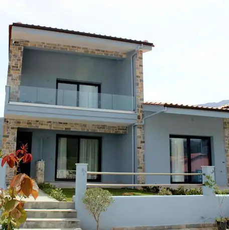 Theros Villas & Suites