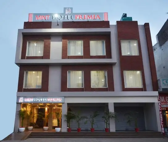 Mint Hotel Premia Chandigarh Zirakpur