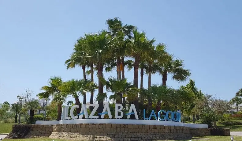 Alcazaba Lagoon