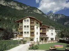 Hotel Genzianella Ziano di Fiemme 