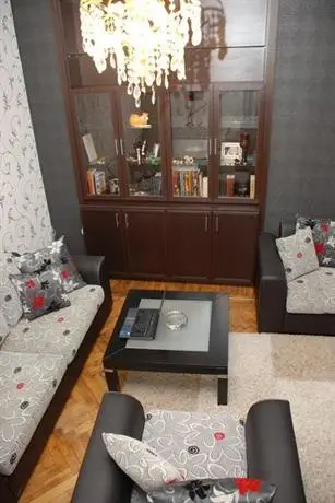 Apartment Khagani