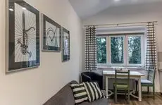 Green House - Two Bedroom Apartment 