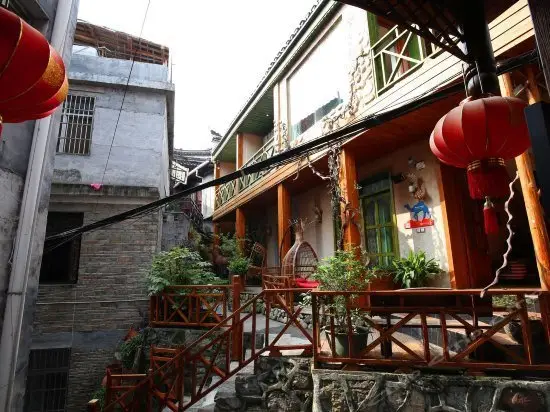 Fenghuang YiXuan Boutique Inn 