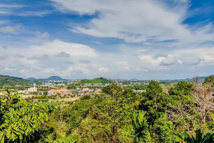 Chalong Luxury Seaview Townhouses 