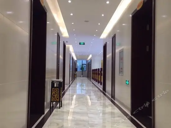 Dadonghai Jinyuan Hotel