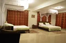 Reinah Tourist Hotel 