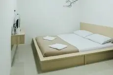 Cheaper Room 