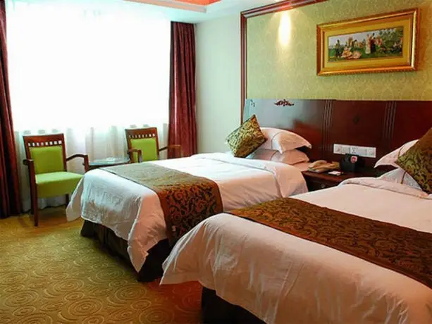 Vienna Hotel Qingyuan Taihe Ancient Cave Scenic Area 