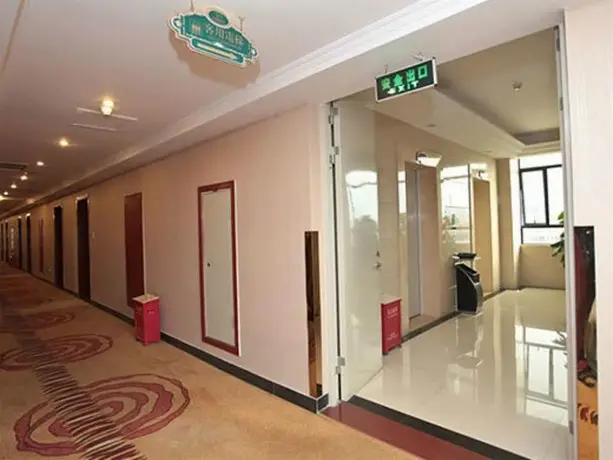 Vienna Hotel Qingyuan Taihe Ancient Cave Scenic Area 