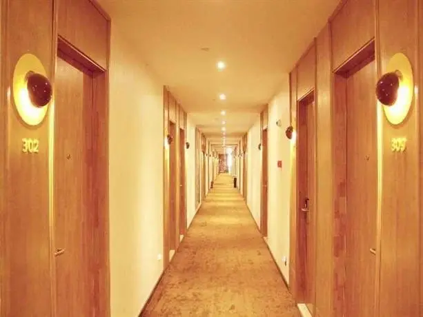 IU Hotel Zhonggang Road