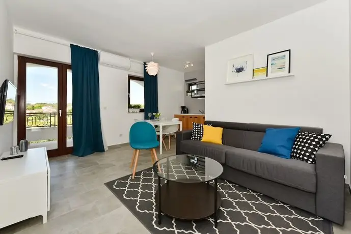 Mediterraneo Garden Apartments 