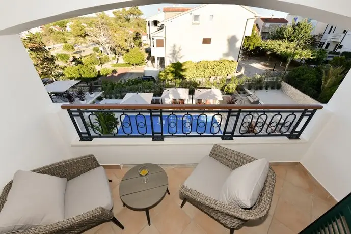 Mediterraneo Garden Apartments 