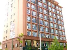 IU Hotel Ruili Nanmao Street 