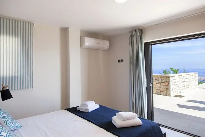 Alivia Lefkas Luxury Villas 