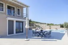 Alivia Lefkas Luxury Villas 