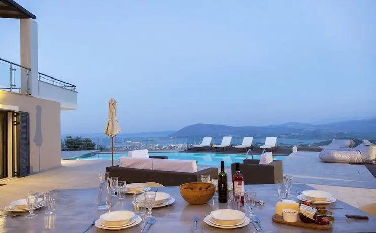 Alivia Lefkas Luxury Villas 