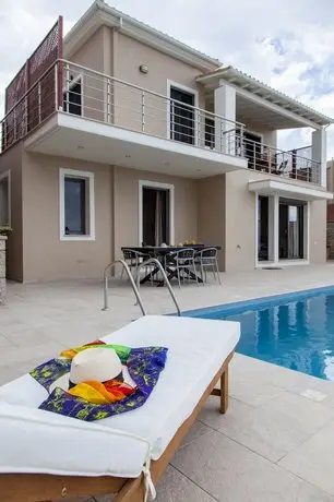 Alivia Lefkas Luxury Villas 