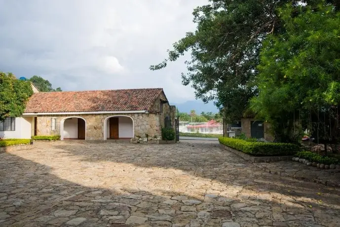 Hotel El Castillo Chinauta 