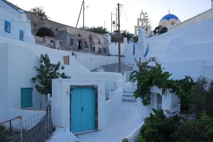 Kalisperis Cave Houses 