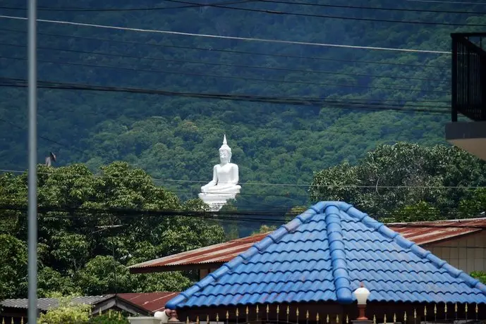 Bann Rumyen Klang Dong 