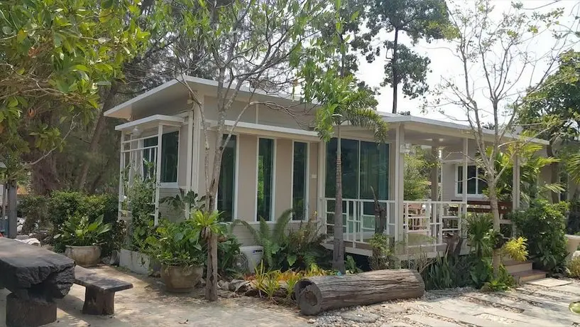 Villa Rayonghouse 