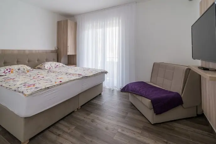 Apartments & Rooms Lavanda 