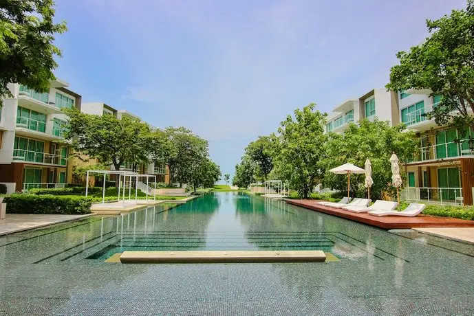 Hua Hin Luxury Beachfront Condo By Mon