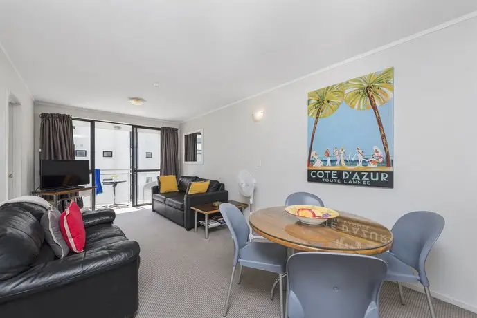 Penthouse Apartment 23 Maunganui Rd