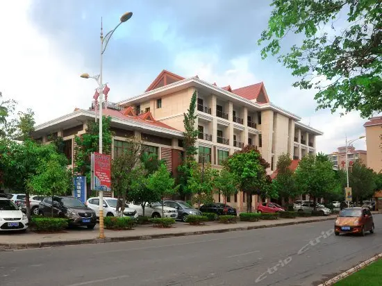 Yurui Hot Spring Garden Hotel 