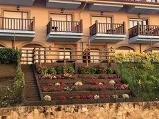 Apartamento con jardin privado frente a la Playa de Comillas 