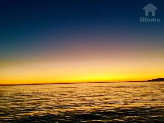 Beautiful Sunset in Santa Monica Beach 4