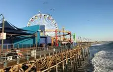 Beautiful Sunset in Santa Monica Beach 4 