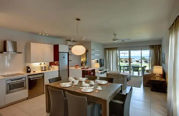 3 Bedrooms Luxury Beachfront Apartment