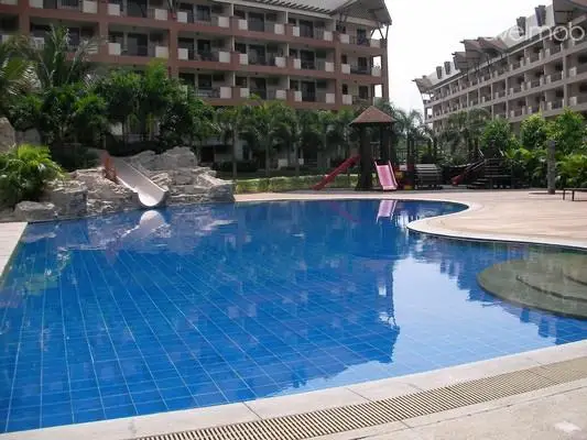 Artsy 2BR Condo20 in ALABANG near Malls 