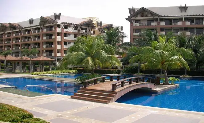 Artsy 2BR Condo21 in ALABANG near Malls 