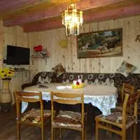 S Banej I Bassejnom Guest House 