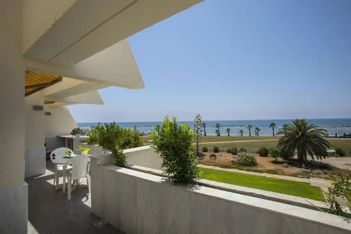 Larnaca Sunshore Beachfront Suite