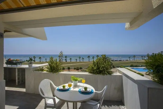 Larnaca Sunshore Beachfront Suite