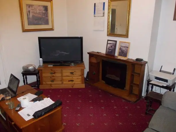 Homestay - 2 rooms to let in Bradford UK